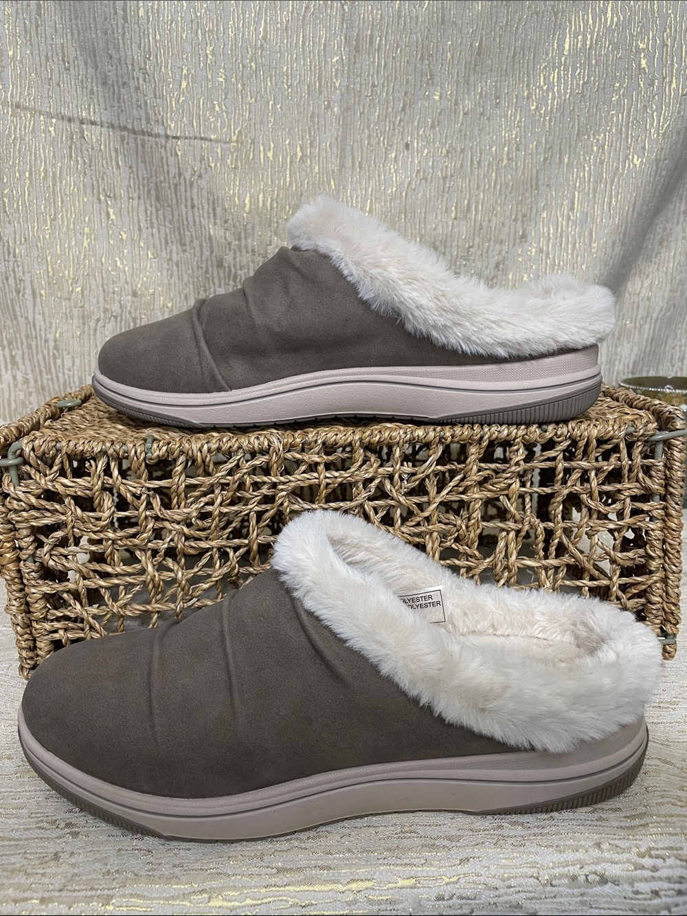 Clarks Cloudsteppers Slip-On Mule in Taupe with Faux Fur Sz 9 MINT!